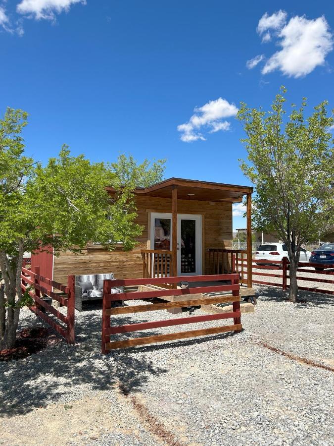 Area 3251 Desert Valley Guest Suite 패럼프 외부 사진